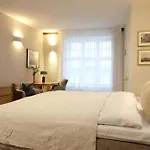 Hotel The Three Sisters Old Town 4*