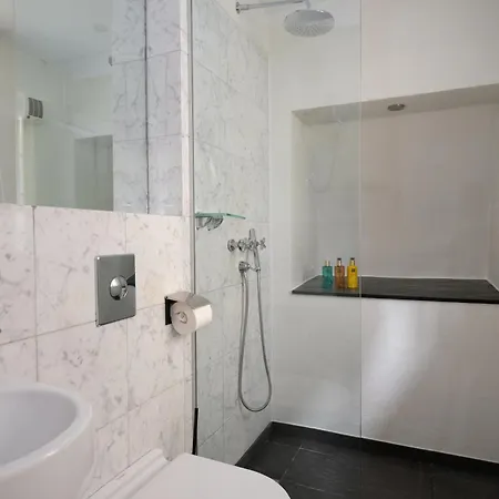 The Three Sisters Old Town Hotel 4*