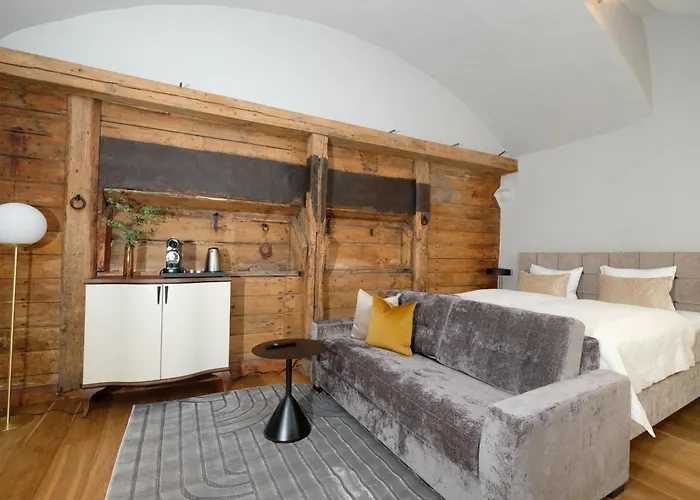 The Three Sisters Old Town Hotel 4*