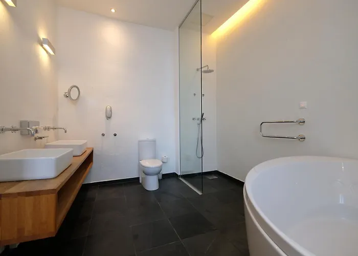 The Three Sisters Old Town 4* 탈린