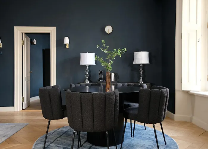 The Three Sisters Old Town 호텔 4*