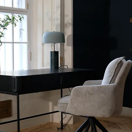 Hotell The Three Sisters Old Town