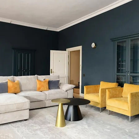 The Three Sisters Old Town 塔林