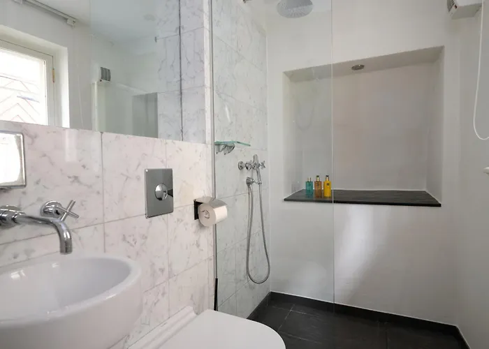 Hotel The Three Sisters Old Town 4*